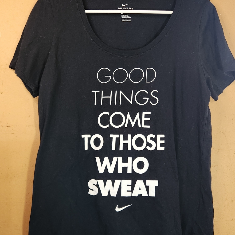 Nike Women's Black Graphic Tee